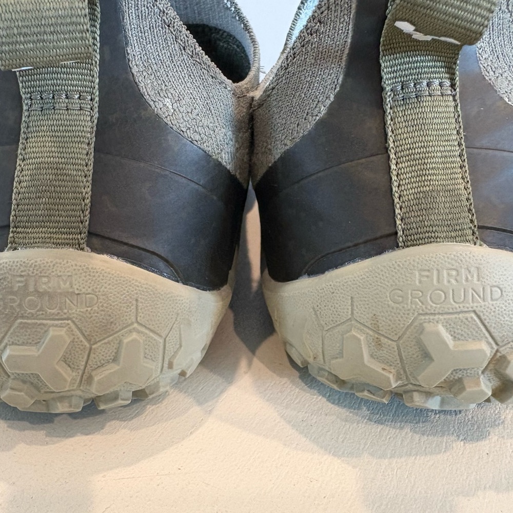 Vivo Barefoot Men's Olive and Black Sneakers - Picture 6 of 6